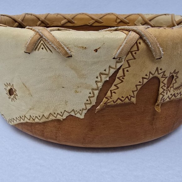 Wood Bowl 12" Leather Overlay Handmade Possibly Native American Round Wooded - Picture 13 of 14